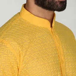 kraft india Men Embroidered Regular Fit Long Kurta image 4