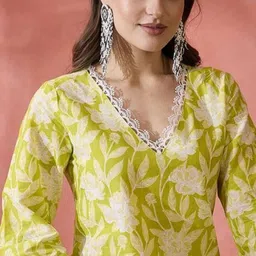 forkey Women Floral Print No Darts Straight Kurta image 4