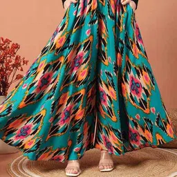 leia Women Printed Flared Skirt with Elasticated Waistband image 4