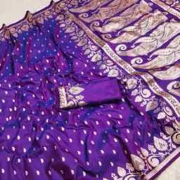 semore Women Floral Woven Saree with Contrast Border image 4