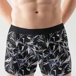 xqsee Men Pack of 3 Printed Trunks with Elasticated Waistband image 4