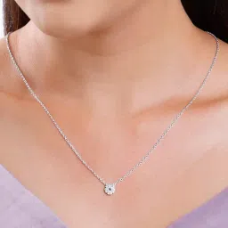 giva Women Sterling Silver Floral Pendant with Chain image 4