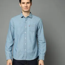 levi's Men Slim Fit Shirt with Patch Pocket image 4