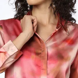 rio Women Tie & Dye Ruched Regular Fit Crop Shirt image 4
