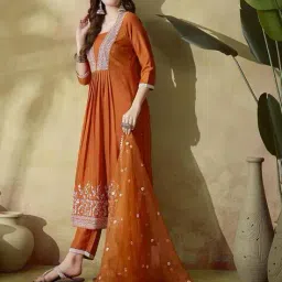 nyrika Women Embroidered Flared Kurta Set with Dupatta image 4
