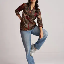 berrybird Women Floral Print Regular Fit Tunic image 4
