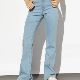 outryt by azorte Mid-Wash High-Rise Flared Fit Jeans image 4