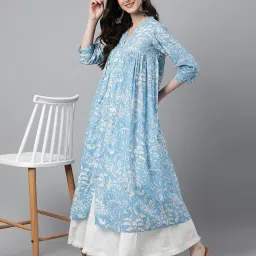 janasya Floral Print Flared Kurta image 5