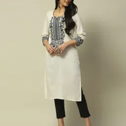 rangriti Women Straight Kurta with Embroidery Yoke image 5