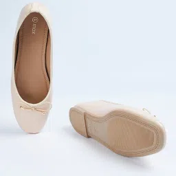 max Women Slip-On Round-Toe Ballerinas image 5