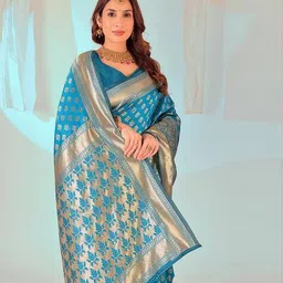 revangi Women Woven Saree with Contras Border image 5