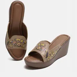 froh feet Women Printed Strap Slip-On Wedges image 5