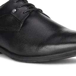 hush puppies Men Almond-Toe Lace-Up Debrys image 5