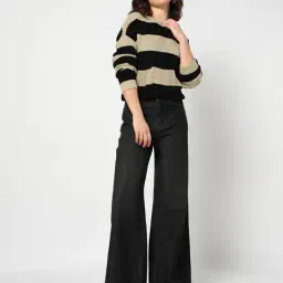 yousta Women Striped Round-Neck Pullover image 5
