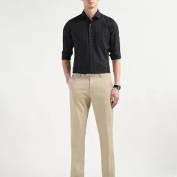 arrow Men Checked Slim Fit Cotton Shirt image 5