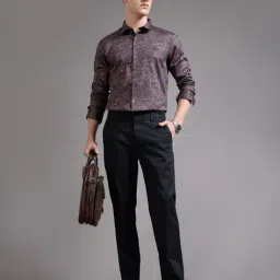 british club Men Low-Rise Slim Fit Chinos image 5