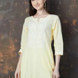 melange by lifestyle Women Embroidery Kurta image 5
