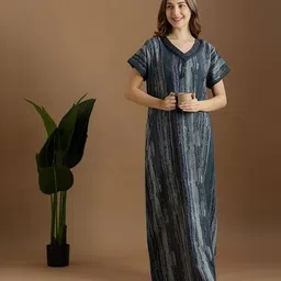 nightspree Women Printed V-Neck Nightie image 5