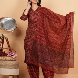 svaraa Women Floral Print Straight Kurta Set image 1