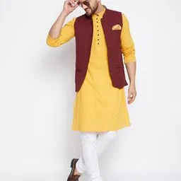 even Textured Sleeveless jacket-picture-32