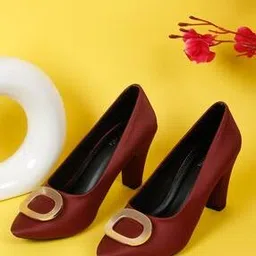 flat n heels Women Embellished Pointed-Toe Pumps with Metal Accent-picture-31