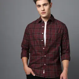 u.s. polo assn. Men Checked Tailored Fit Shirt image 1