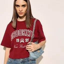 Women Typographic Print Boxy Fit Crew-Neck T-Shirt-image-1