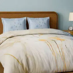 spaces 180 TC Floral Print King-Sized Bedsheet with Pillow Covers image 1