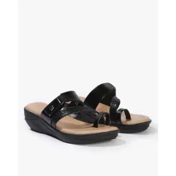 hi-attitude Women Thong-Strap Sandals with Printed Footbed image 1