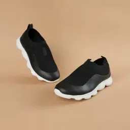 fame forever by lifestyle Boys Round Toe Slip-On Shoes-picture-16