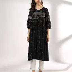 avaasa mix n' match Women Geometric Print Flared Kurta with Insert Pocket-picture-30