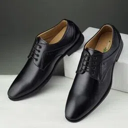 Men Low-Top Derby Shoes-image-2