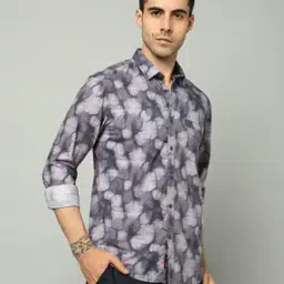 Men Printed Slim Fit Shirt with Patch Pocket-image-1