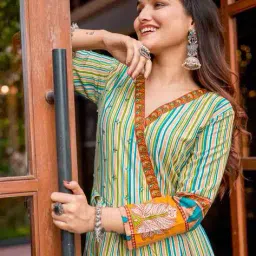 prem kumar Women Printed Round-Neck Anarkali Kurta  image 1