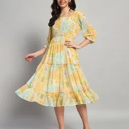 Women Floral Print Tiered Dress with Bracelet Sleeves-image-11