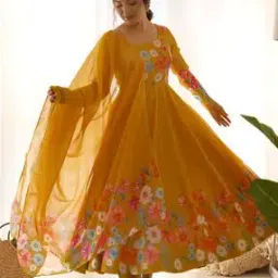 svaraa Women Floral Anarkali Kurta Set-picture-32