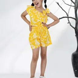 aj dezines Girls Printed Shorts with Top image 1