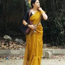 svaraa Women Woven Saree with Contrast Border-picture-27