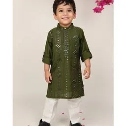 little collars Boys Embroidery Kurta Set-picture-10