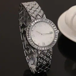haute sauce Women Round Dial Analogue Watch  image 1