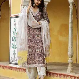 yashika Women Floral Straight Kurta Set-picture-46