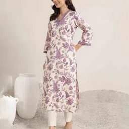 revangi Women Floral Print Straight Kurti-picture-44