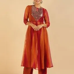 Women Embroidered Tunic and Pant Set-image-1