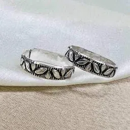 arte Women Sterling Silver Oxidised Toe Rings-picture-46