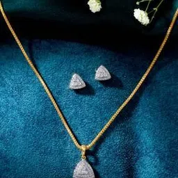 p n gadgil jewellers Women Yellow Gold Ethereal Pyramid Diamond-Studded Necklace & Earrings Set-picture-11