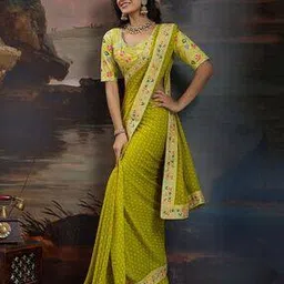 Women Traditional Saree-image-25