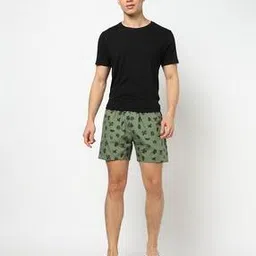 Men Graphic Print Mid-Rise Shorts-image-7