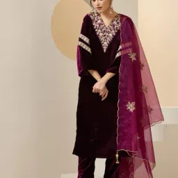 ishin Women Straight Kurta Set image 1