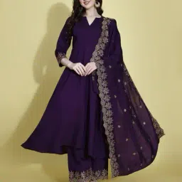 svaraa Women Embroidered Anarkali Kurta Set image 1