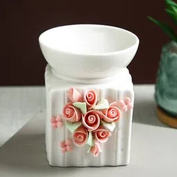 tayhaa Rose Bouquet Ceramic Tealight Holder image 1